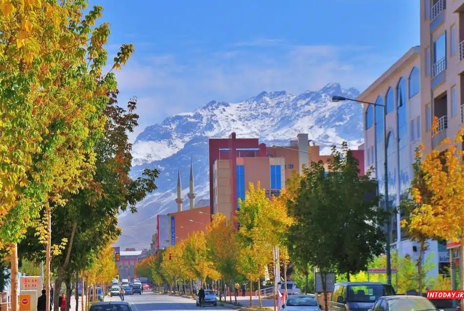 جاذبه های گردشگری وان