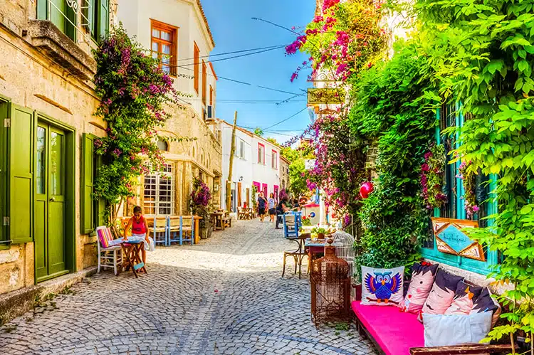 بهترین محلههای ازمیر برای خرید خانه